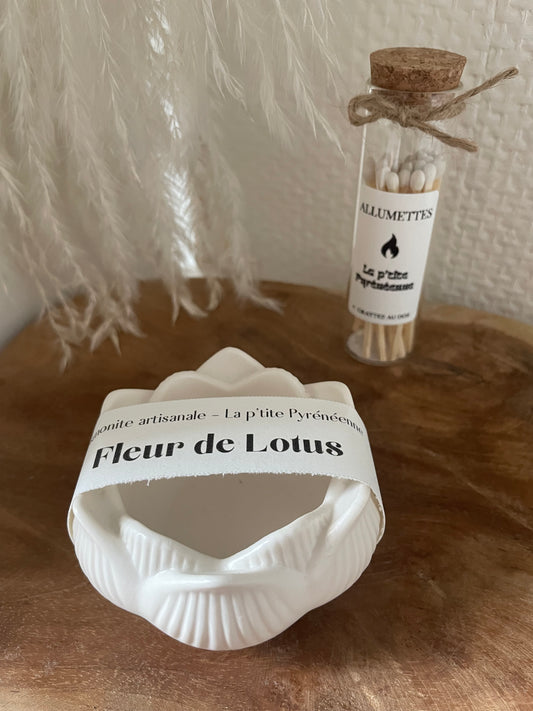 FLEUR DE LOTUS